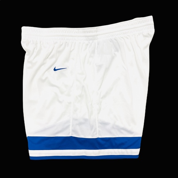 NWT Nike Women's Shorts Dri-Fit  White/Blue Basketball 932198-108 Plus Sz 3XL - Picture 3 of 5